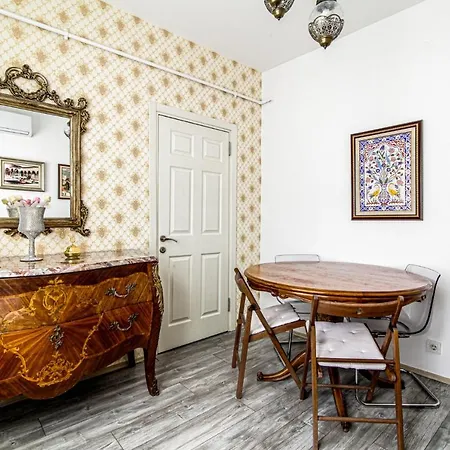 Апартаменты Lovely Flat In Cihangir Near Public Transportation *