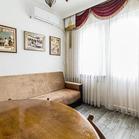 Apartment Lovely Flat In Cihangir Near Public Transportation